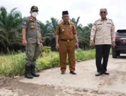 Suasana Saat Inspeksi mendadak dilakukan oleh Wakil Bupati Banyuasin pada PT. Aspalindo Sejahtera Mandiri, di Jalan Sabar Jaya, Perajen Kecamatan Banyuasin I, Kabupaten Banyuasin, Selasa (11/01/2021)