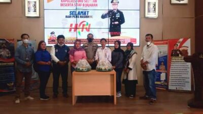 HPN 2022 Di Oku Selatan Dirayakan Dengan Pemotongan Tumpeng Bersama Polres