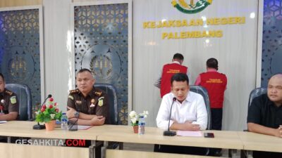 Kejari  Palembang Tetapkan Tersangka Mantan Kepsek dan Mantan Ketua Komite SMA Negeri 19 Palembang