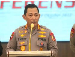 Kapolri Jenderal Listyo Sigit Prabowo menghadiri ibadah dan perayaan Natal Mabes Polri tahun 2023