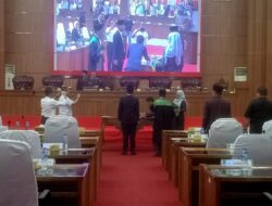 Wabup Hj Suwarti menghadiri Paripurna  Pengambilan Sumpah/Janji PAW Anggota DPRD Kabupaten Musi Rawas Sisa Masa Jabatan 2019 – 2024