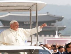 Kunjungan Paus ke Asia Tenggara: Apa Pengaruh Agama Katolik di Asia?