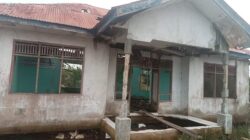 Bangunan Kantor Desa Juru Taro Kecamatan Muara Sugihan Kabupaten Banyuasin, Rusak Parah.