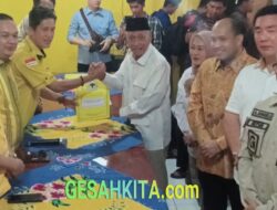 Didampingi Bu De, Komisi I DPRD Sumsel dan Yan Anton Ferdian, Pak De Slamet Ambil Formulir di Golkar, Demokrat dan PAN