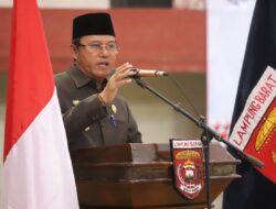71 Peratin dan 830 LHP Lingkungan Lampung Barat Resmi Dilantik Pj Bupati Nukman