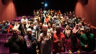 Antusias Masyarakat Kota Palembang Menonton Film Mendadak Dangdut, Minggu (27/04/2025)