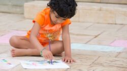 Pikiran kreatif sering kali berasal dari keluarga yang berantakan 