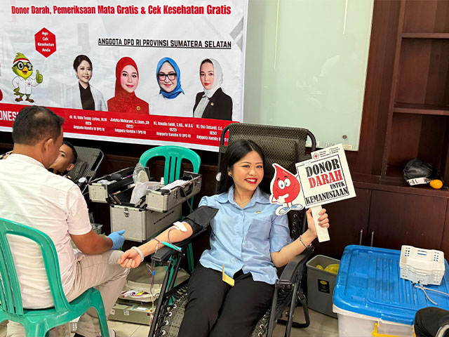 Ratu Tenny Leriva Donor Darah