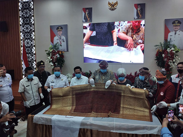 Songket Limar Bunga Cogan Songket Limar Bunga Cogan