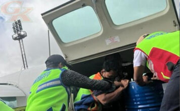 Akses Jalan Terputus, Pertamina Gunakan Pesawat dan Rakit untuk Distribusi Pasokan BBM dan LPG Distribusi Pasokan BBM