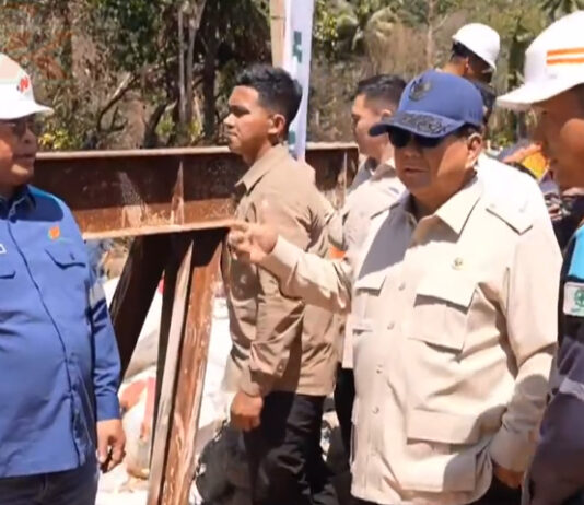 Presiden Prabowo Jajal Jembatan Bailey Sungai Garoga, Pastikan Akses Tapanuli Kembali Terhubung Jembatan Bailey Sungai Garoga