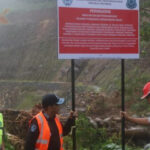 Tindak Lanjut Pasca-Banjir Sumatra, KLH Segel Kebun Sawit PT TBS di Tapanuli Tengah KLH Segel PT TBS