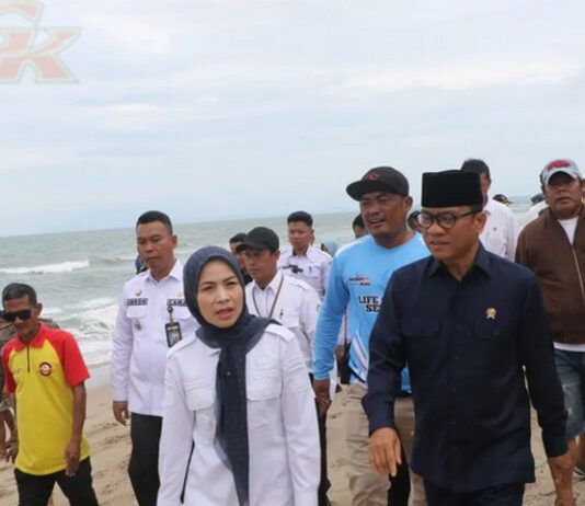 Mendes PDT Yandri Susanto Pastikan Kesiapan Wisata Pantai Anyer Jelang Tahun Baru 2026 Pantai Anyer, Tahun Baru