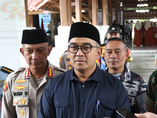 Petasan di Malam Tahun Baru Petasan di Malam Tahun Baru