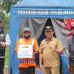 Dishub Pasuruan Bagikan Ratusan Bingkisan Sembako untuk Relawan Perlintasan KA Relawan Perlintasan KA