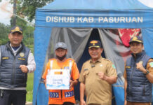 Dishub Pasuruan Bagikan Ratusan Bingkisan Sembako untuk Relawan Perlintasan KA Relawan Perlintasan KA