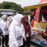 Ajak masyarakat Jawa Timur Gemar Makan Ikan, DKP Bagikan Bakso Ikan Gratis bakso ikan gratis