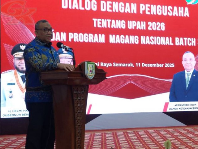 menunggu momen menunggu momen