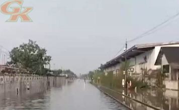 Banjir Rendam Rel Pekalongan