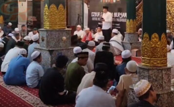 Malam Tahun Baru di Palembang, Warga Padati Masjid Agung untuk Zikir Bersama Malam Tahun Baru