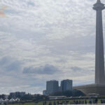 Monas Membeludak di Awal Tahun, Antrean Tiket Puncak Habis Sejak Siang Monas di Awal Tahun