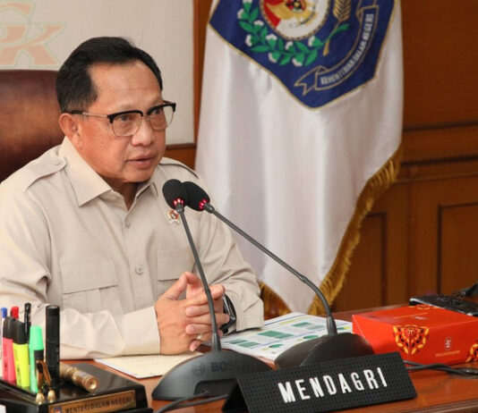 Mendagri Instruksikan Pemda Percepat Data Rumah Rusak untuk Cairkan Bantuan Percepat Data Rumah Rusak