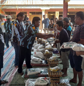 Ketua PAC IPK Mardingding Sopian S. Milala Berikan Bantuan Kepada Korban Kebakaran Lau Kasumpat Bantuan Kepada Korban Kebakaran