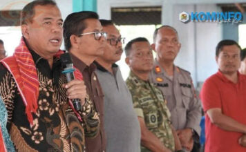 Bupati Karo Sambangi Warga