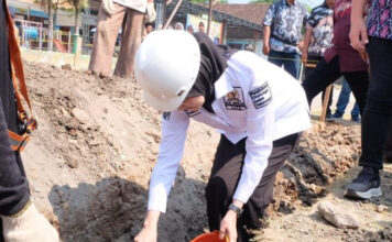 Gedung Sekolah Lebih Layak, Anggota DPR Lita Machfud Pacu Mutu Pendidikan Sidoarjo SDN Bendotretek I