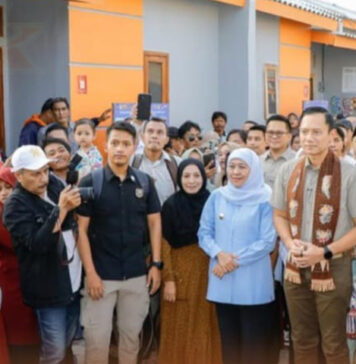 Wujudkan Lingkungan ASRI, Gubernur Khofifah Dampingi Menko AHY Resmikan 166 Hunian Layak Khofifah Dampingi Menko AHY